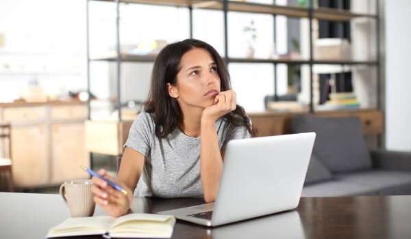 CV bez doświadczenia - jak napisać? Przykładowe CV bez doświadczenia