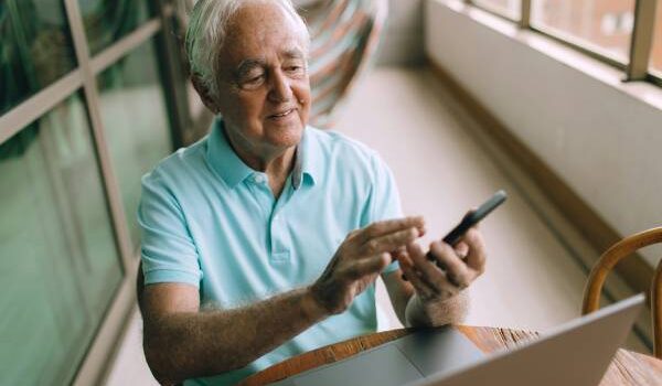 CV emeryta - przykładowe CV emeryta i porady