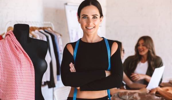 CV krawcowej i list motywacyjny - jak stworzyć profesjonalne dokumenty?