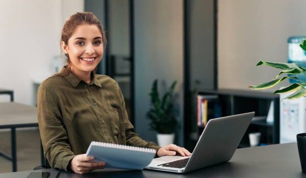 CV po liceum - przekonaj się, że CV po szkole średniej może być skuteczne!